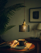 Liora | Suspension cylindrique en verre vert brillant de style Art déco, ampoule LED incluse | Petprovac