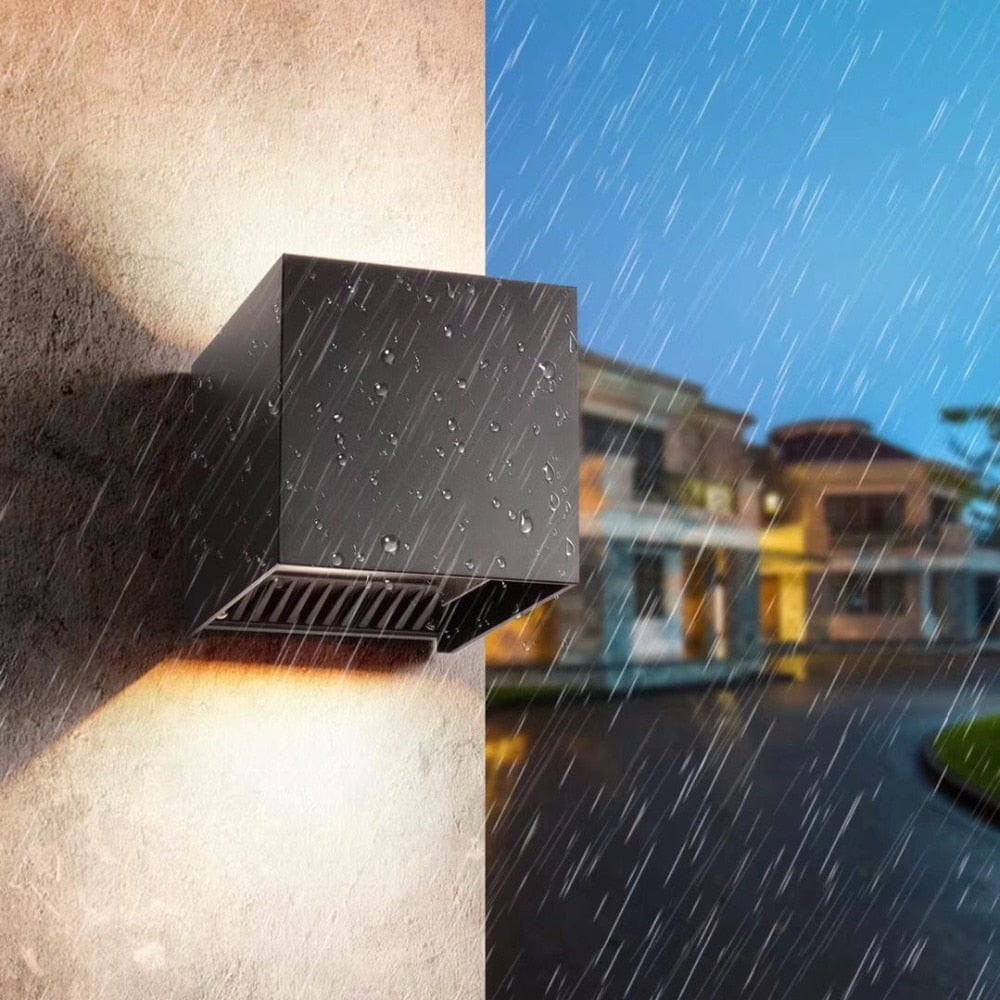 Lampada da parete LED contemporanea