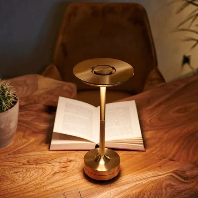 可充电无线触控调光现代金属设计LED台灯