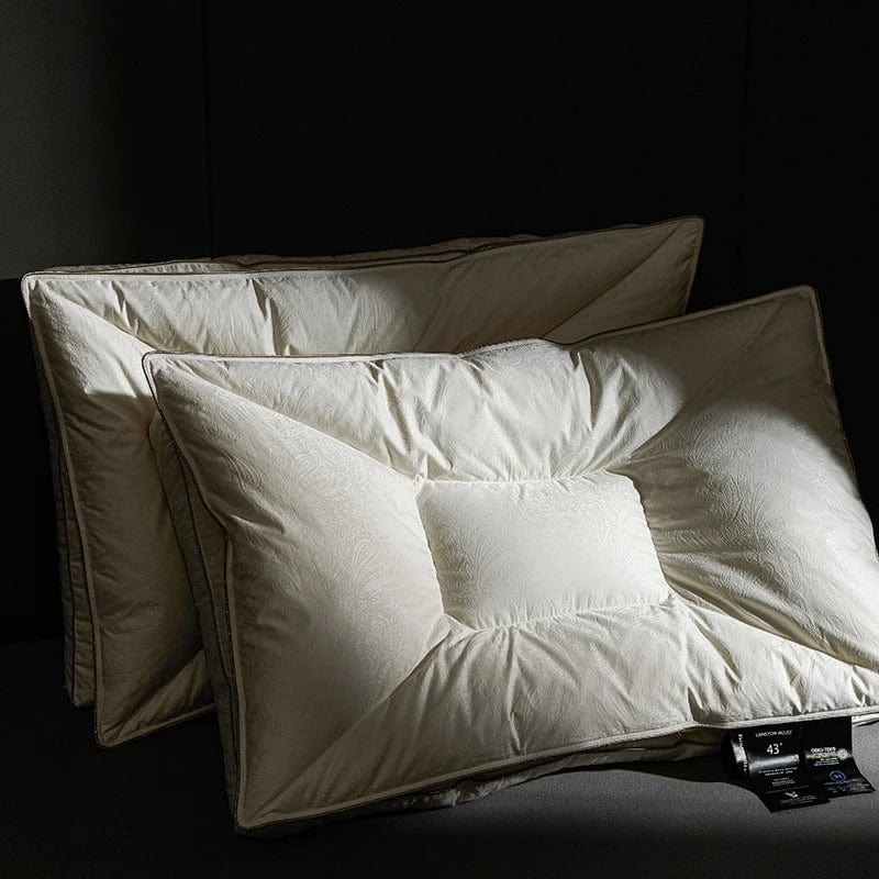 Weißes Gänsedaunen-Memory-Kissen mit Jacquard-Bezug | Petprovac