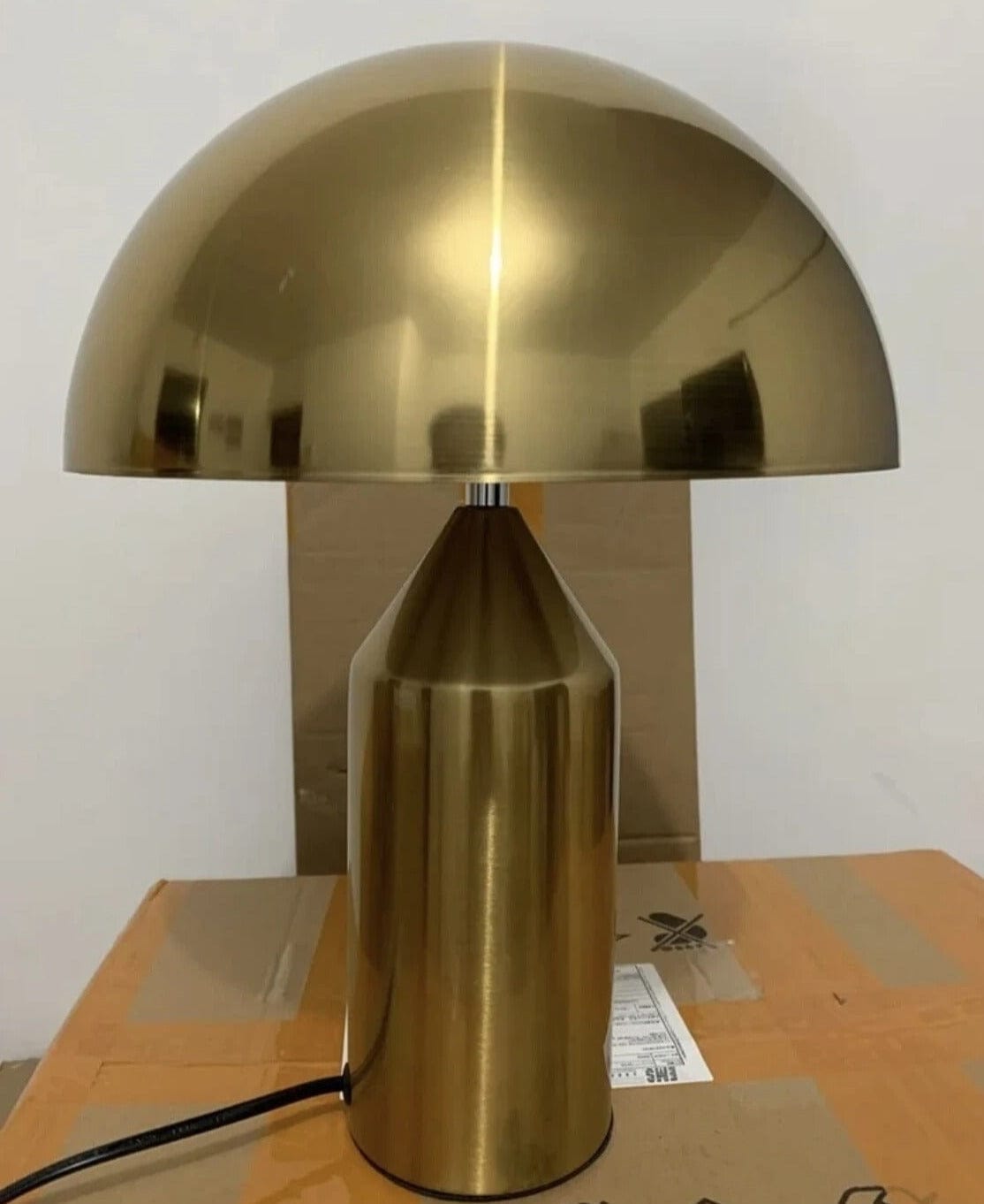 אטולו | מנורת פטריה | Petprovac