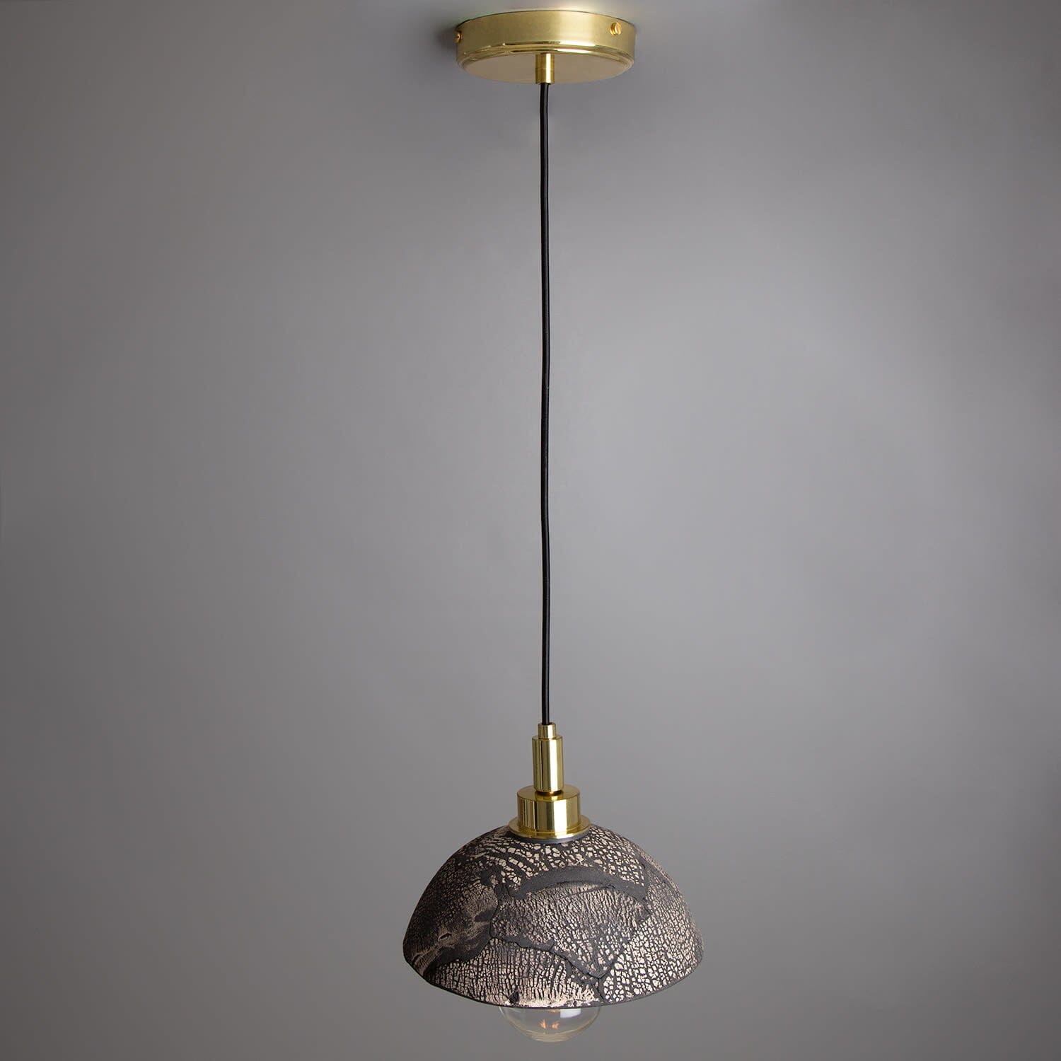 Elowen | Lampada a sospensione a cupola in ceramica da 20cm per bagno, argilla nera, IP44