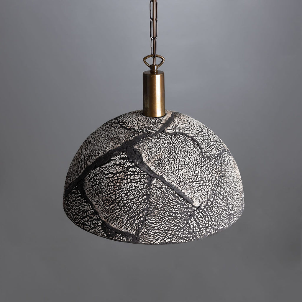 Liora Schwarze Ton Organische Keramische Kuppel Pendelleuchte, 37cm