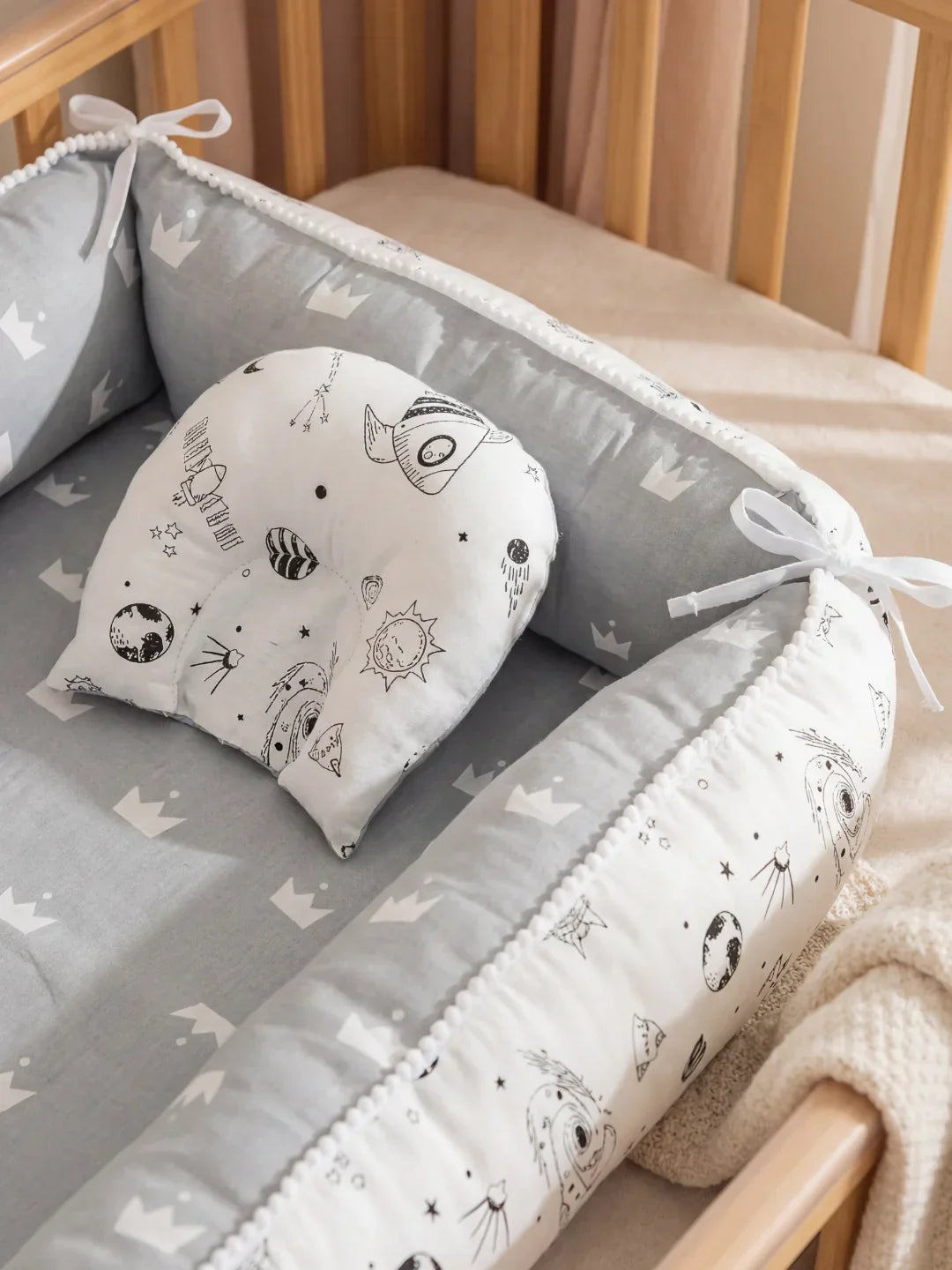 Évinel Cozy Bed Reducer For Baby Crib And Nursery Use