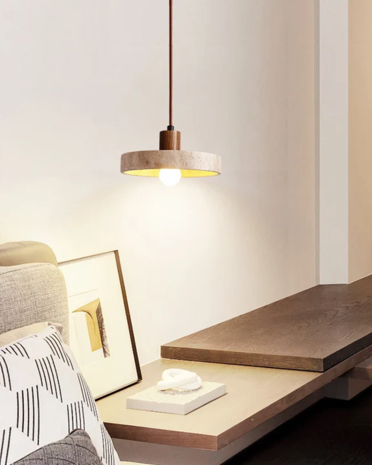 Nolare | Lustră din travertin pentru tavanul bucătăriei