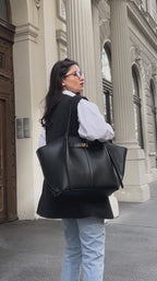 Sac en cuir végétalien pour une expérience de shopping surdimensionnée