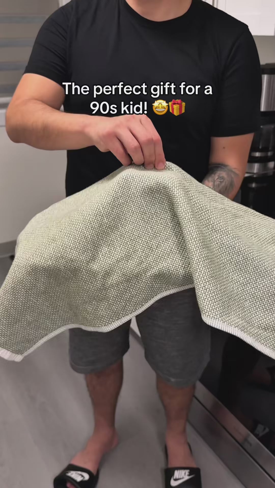 LumaCore Alt-i-én Retro Spilprojektor med 110000 Spil på tværs af 70 Systemer