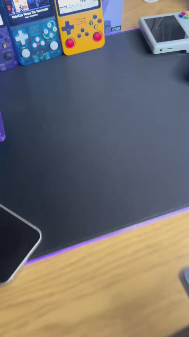 جهاز كايروبلاي بوكيت ريترو مع 60,000 لعبة كلاسيكية ومخرج تلفاز