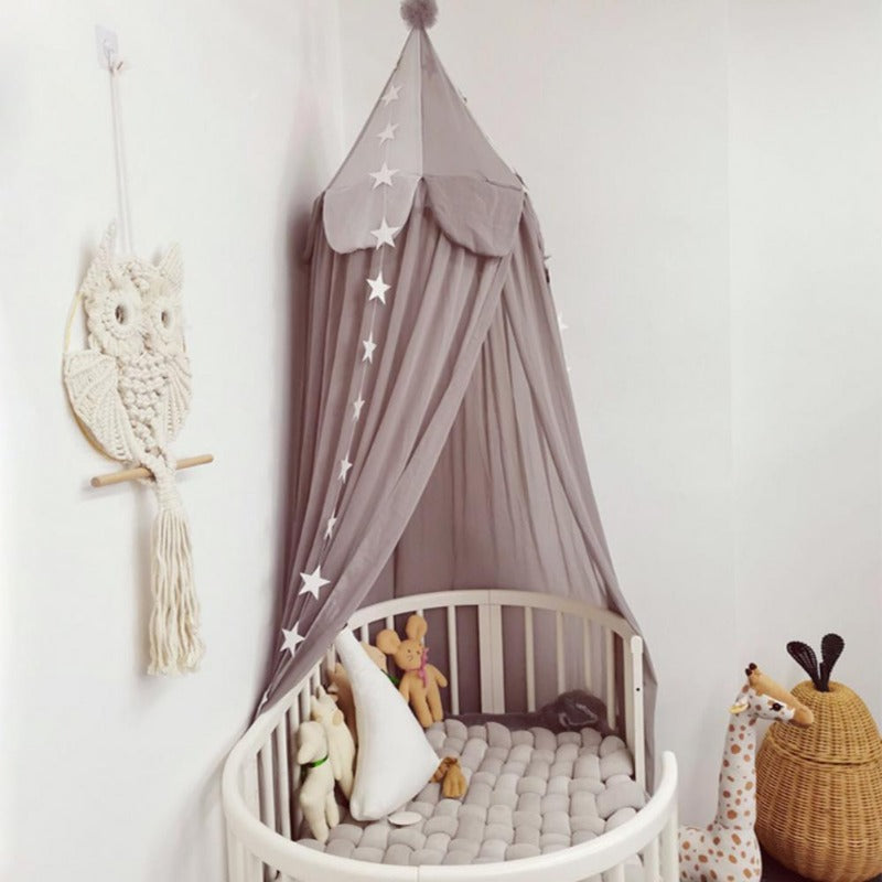 CirroNest Circus Chiffon-Baldachin und Bettwäsche-Set für das Kinderzimmer mit verspielten Motiven