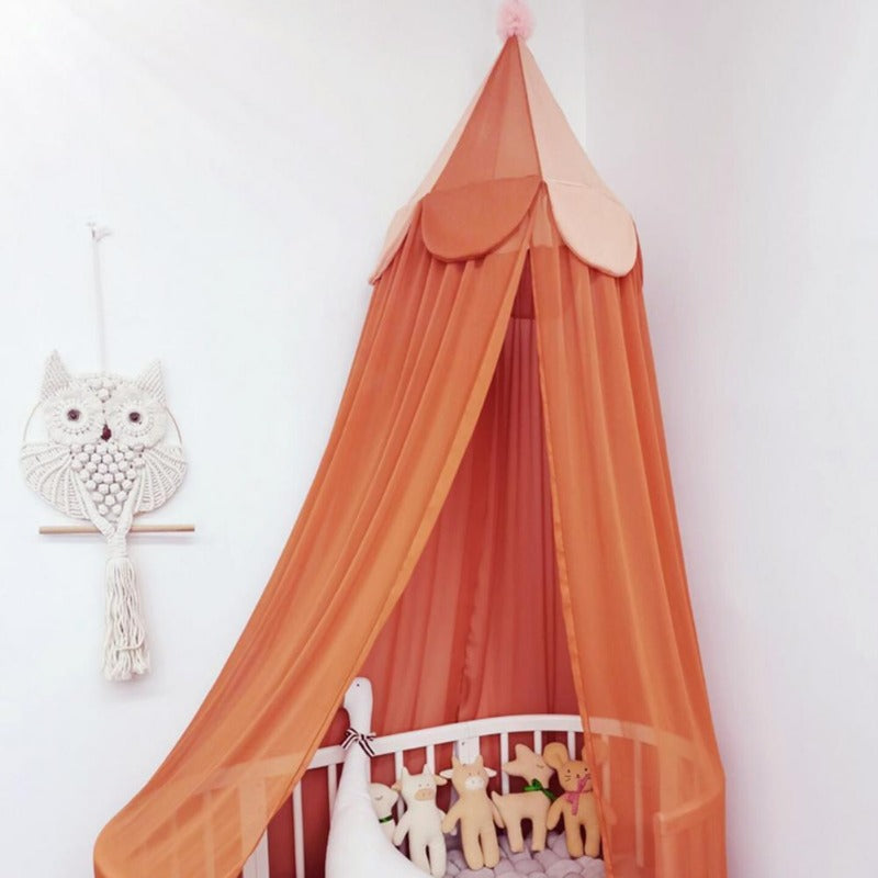 CirroNest Circus Chiffon-Baldachin und Bettwäsche-Set für das Kinderzimmer mit verspielten Motiven