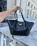 Sac en cuir végétalien pour une expérience de shopping surdimensionnée