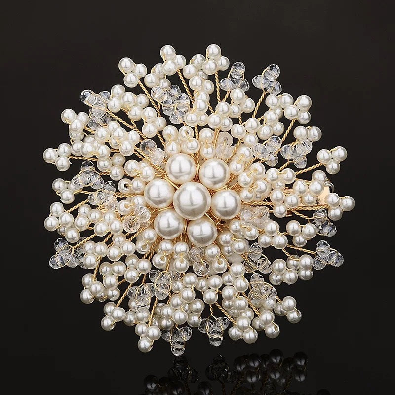 BUY 1 GET 1 FREELadies' high-end exquisite handmade pearl brooch