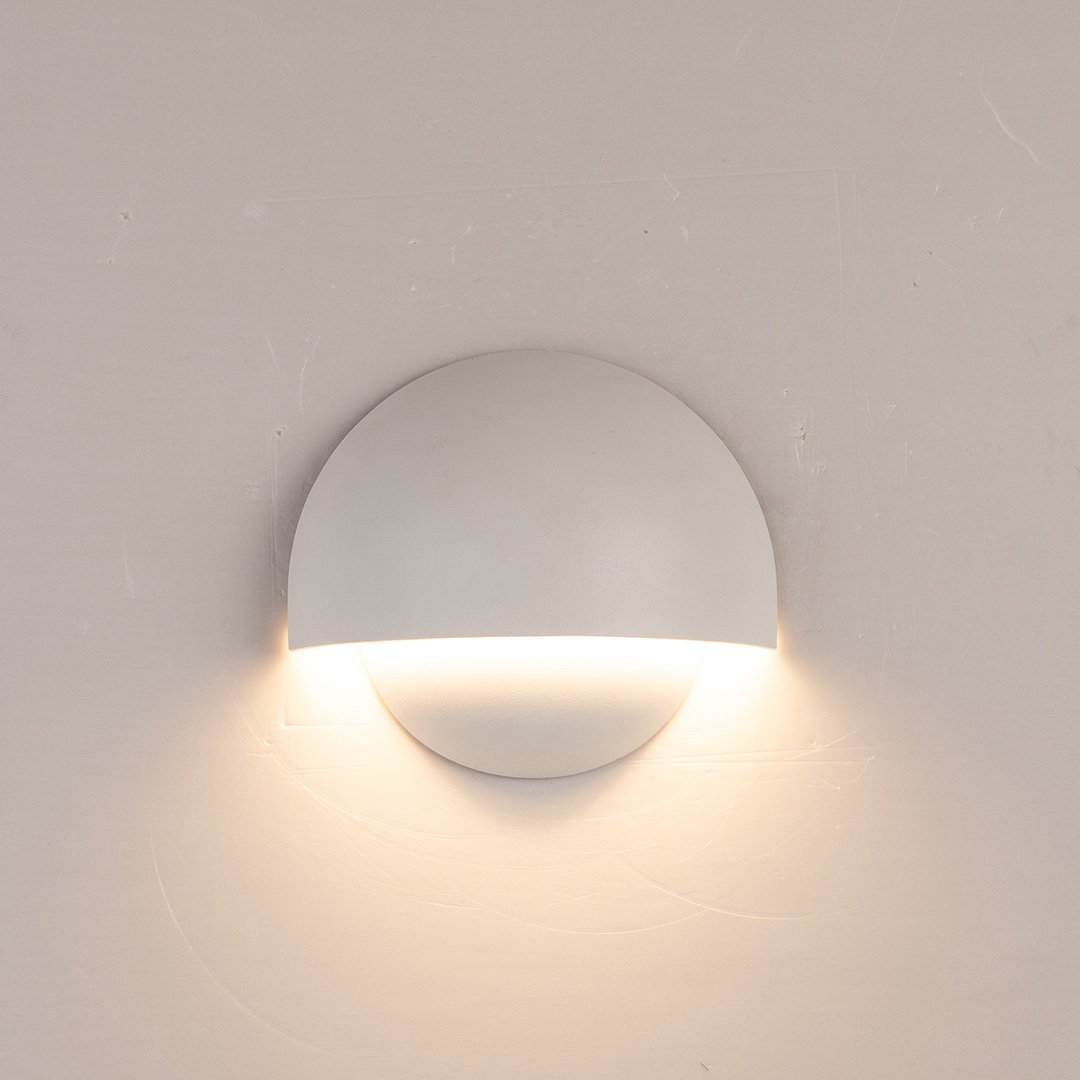 LumaAqua Utomhus Vägglampa för Altaner med Varmt Sken